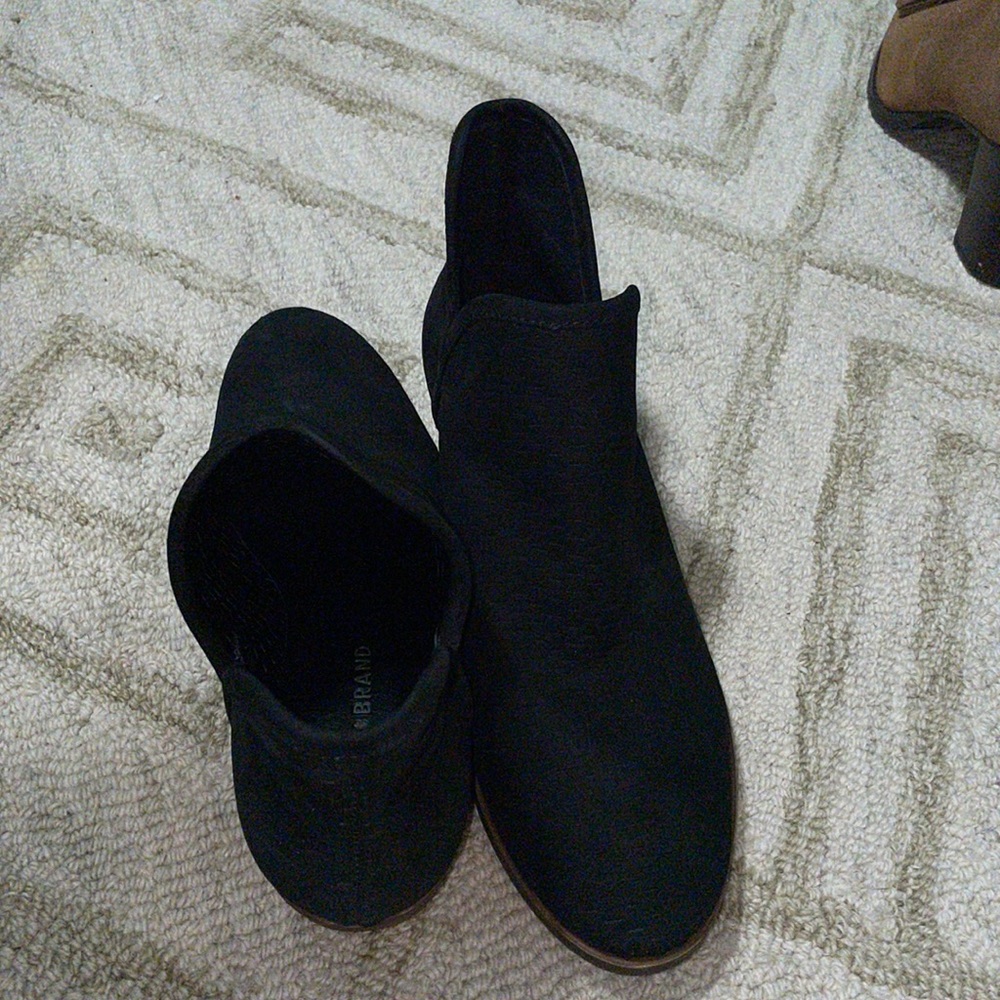 Black lucky brand booties